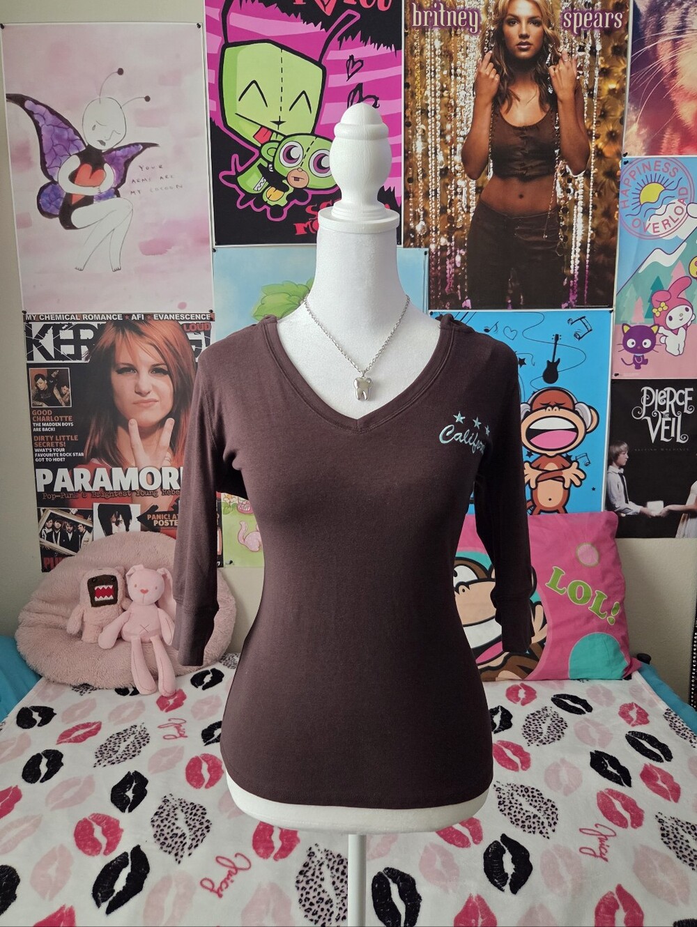 Brown hooded half sleeve with "California 2002" graphic tee